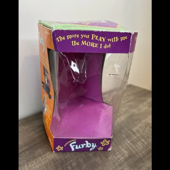 Furby Box - Picture 3 of 7